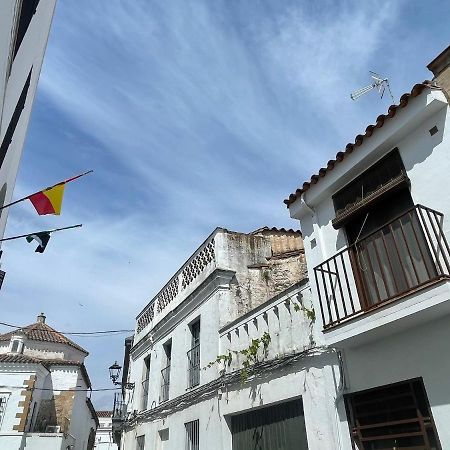 Estudio Tau Jerez De Los Caballeros Exterior photo