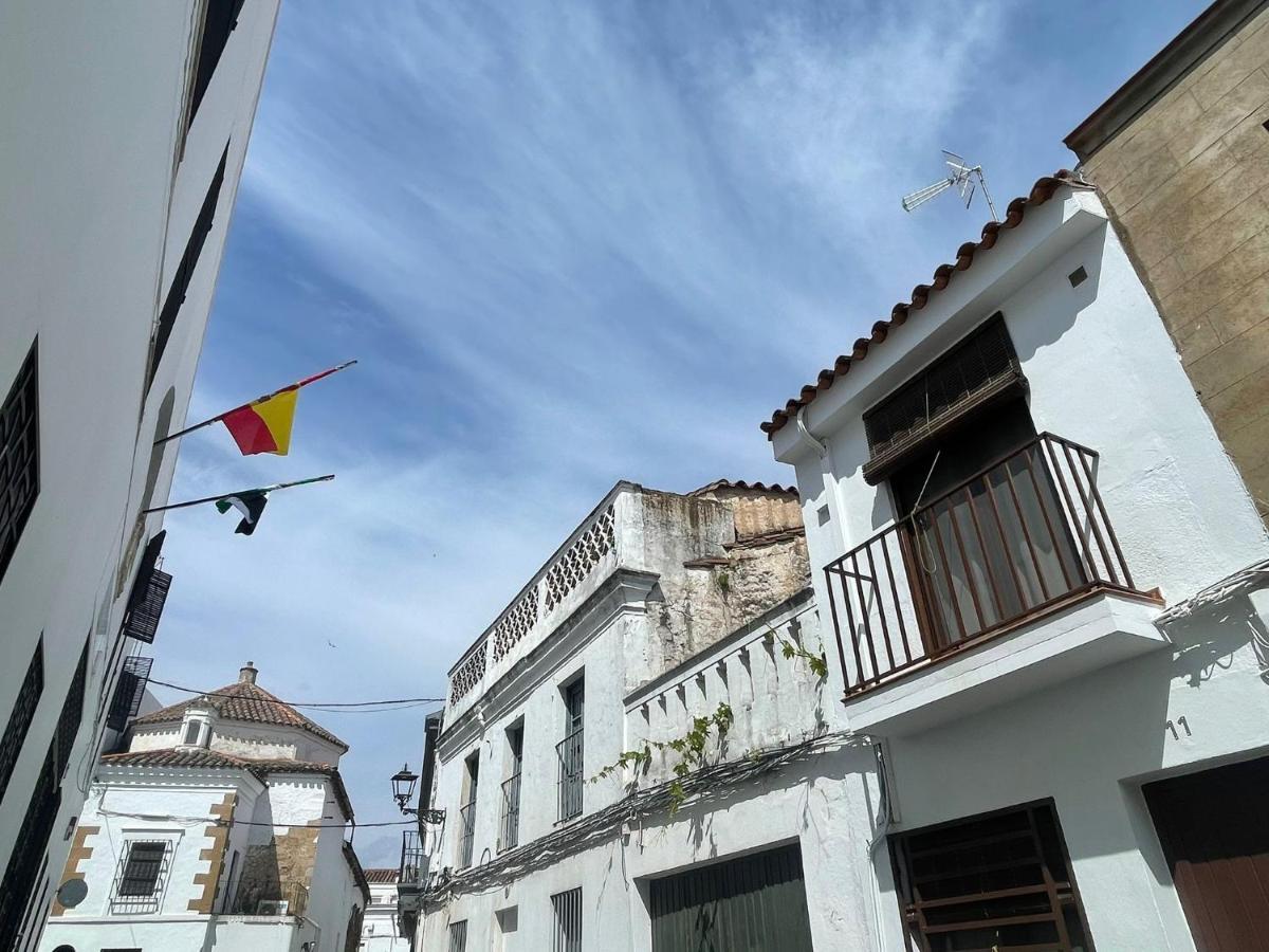Estudio Tau Jerez De Los Caballeros Exterior photo